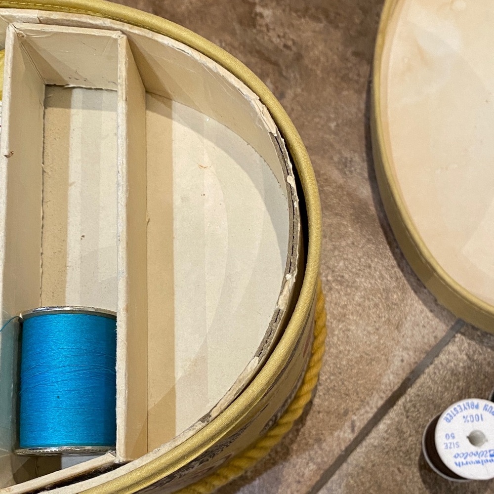 Seashell Patterned Yellow Sewing Storage Box - Picture 9 of 12